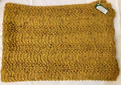 villapeitto-kasintehty-suomessa-finnishs-design-wool-blanket-knit-dewberry-design-hinta.jpeg&width=280&height=500
